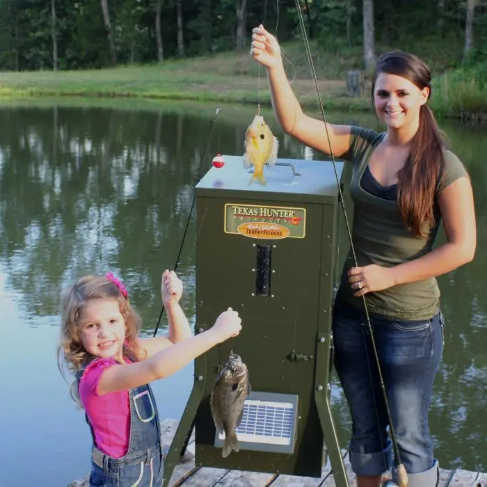 Texas Hunter Fish Feeder - 70 lb. Fish Feed WITH Solar Panel, 125 lb. Corn Capacity – with Adjustable Legs