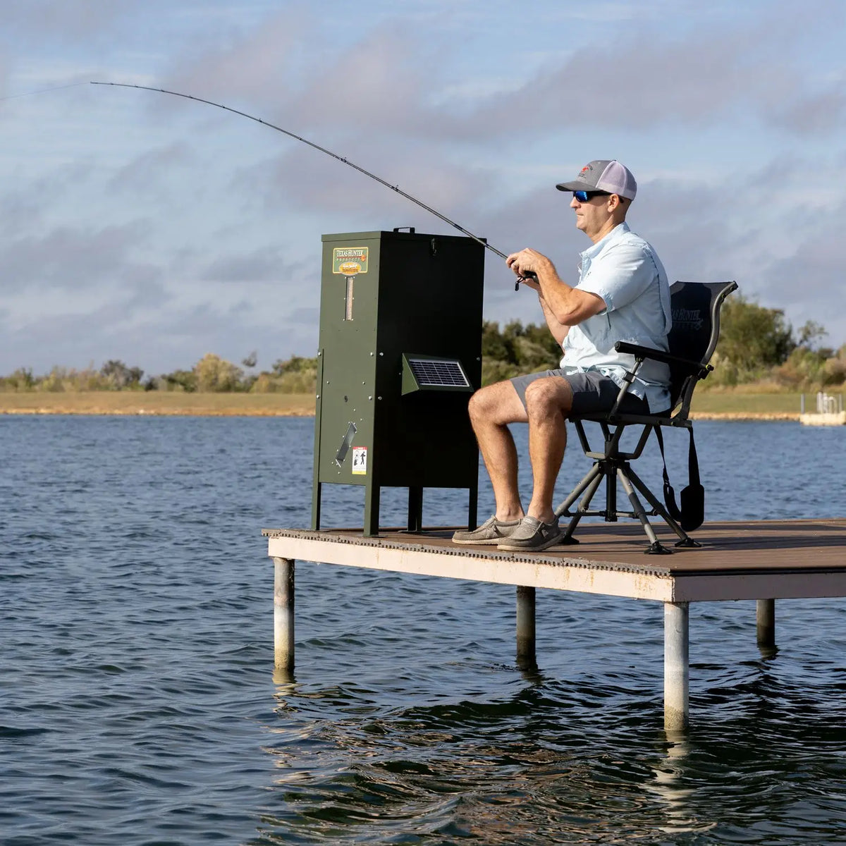Texas Hunter Fish Feeder WITH Solar Panel- 70 lb. Fish Feed, 125 lb. Corn Capacity – with Straight Legs